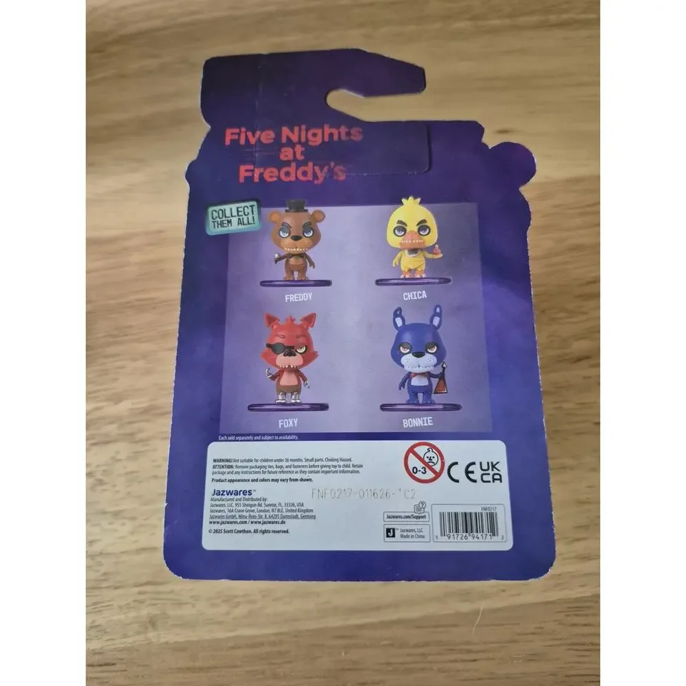 Jazwares Five Nights At Freddy’s 2” Creepy Mini Figure Foxy Glowing Eyes S33